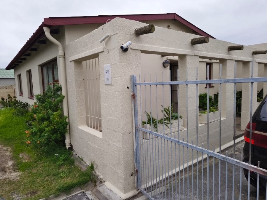 To Let 3 Bedroom Property for Rent in Sanddrift Western Cape